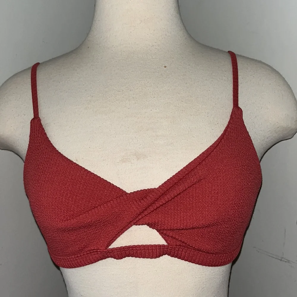 MINKPINK Kaya Twist Front Bikini Top in color Berry Textured Size Medium